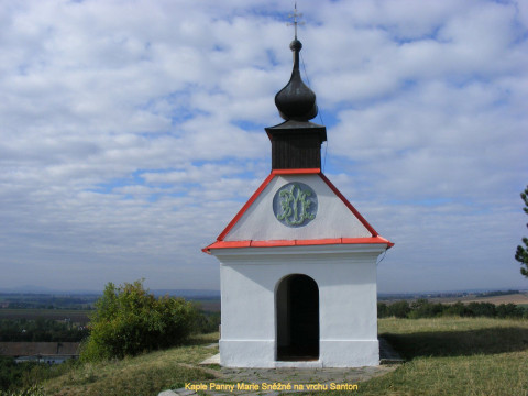 Tvarožná, kaple Panny Marie Sněžné, Santon