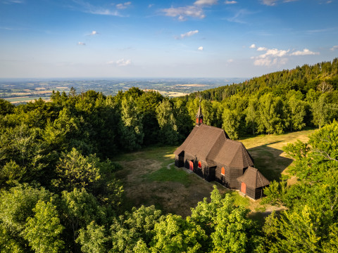 Vyšní Lhoty, kostel sv. Antonína Paduánského, Malá Prašivá