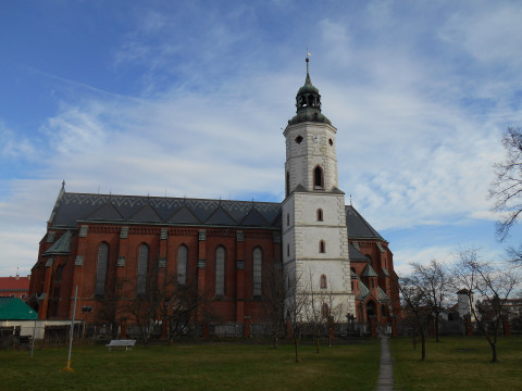 Kravaře, kostel sv. Bartoloměje