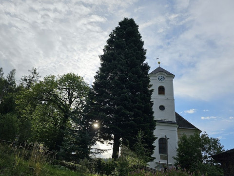 Malá Morávka, kostel Nejsvětější Trojice