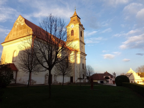 Vratěnín, kostel sv. Jakuba Staršího